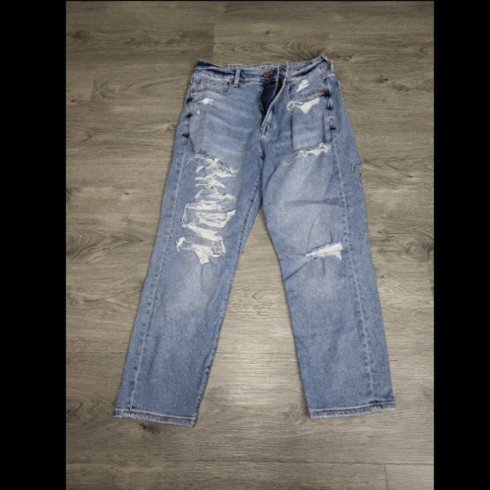 American Eagle distressed boyfriend jeans